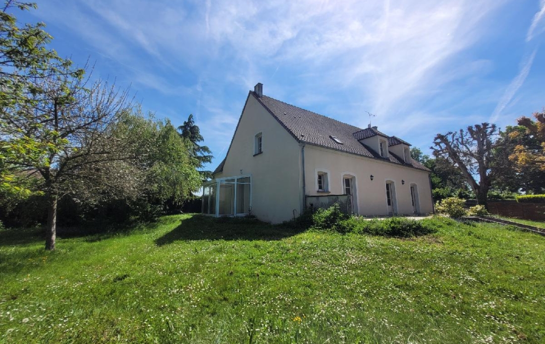 PERCHE VAL D`HUISNE IMMOBILIER : House | NOGENT-LE-ROTROU (28400) | 249 m2 | 399 000 € 